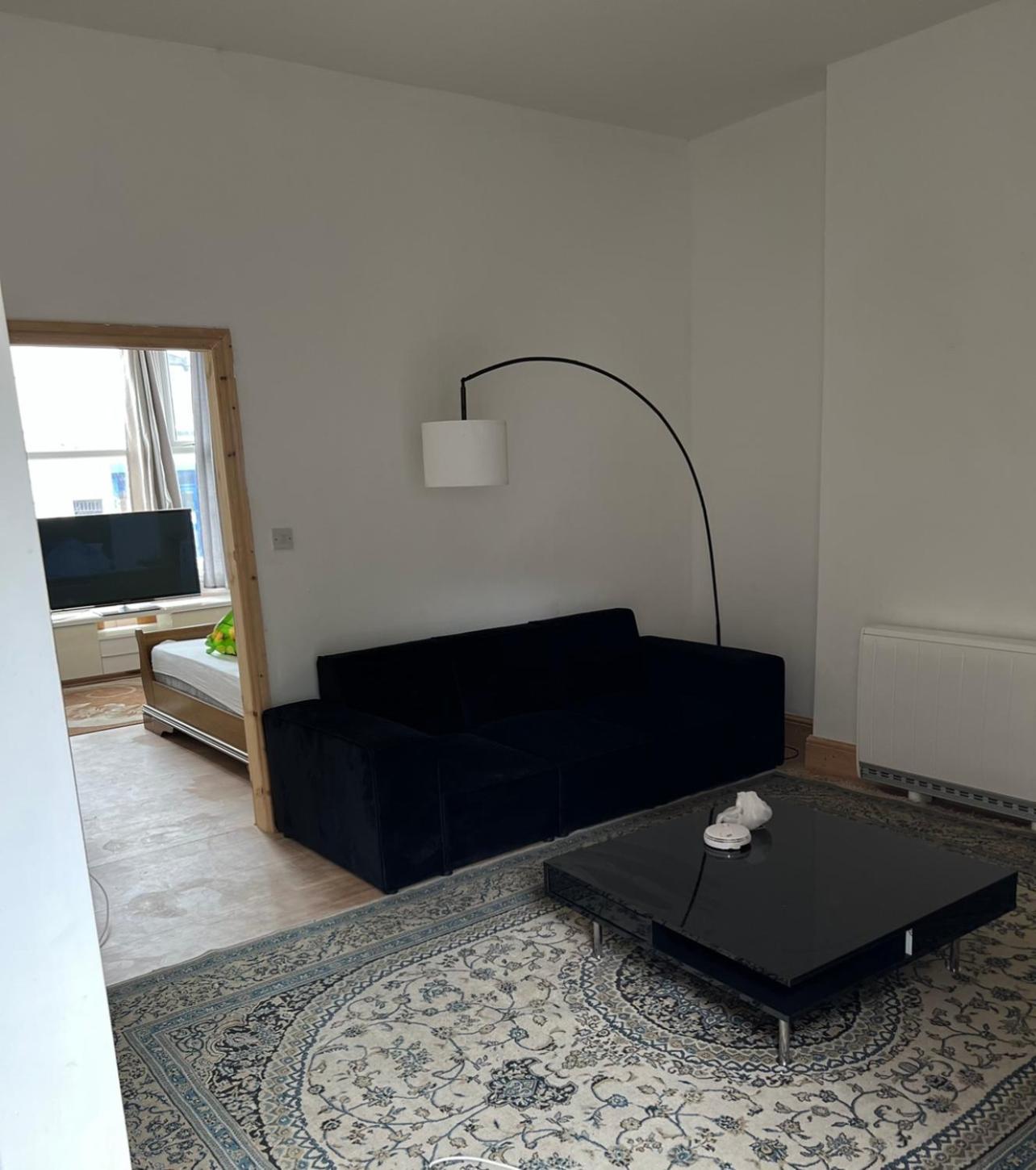 New Flat, Own Bathroom, Sitting Room & Large Bedroom - Walsall Bescot Bagian luar foto